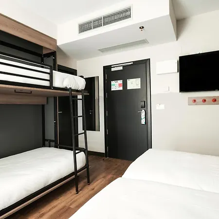 Hostel Generator Madryt