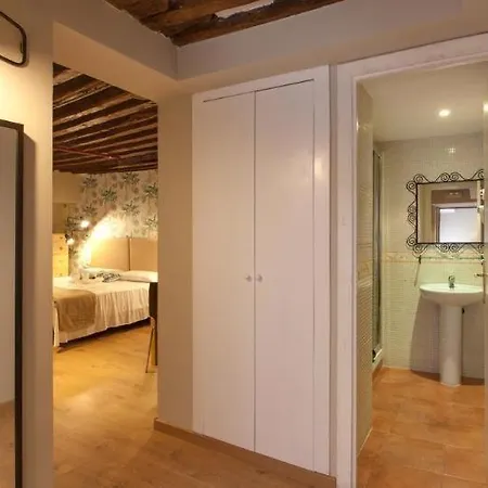 You Zinc Apartment *