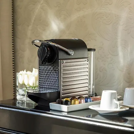 Hotel Boutique H10 De La Reina Madrid