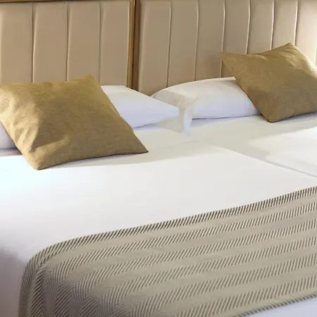 Condes Hotel 3*