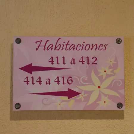 4c Cuatro Caminos Guest house Madrid