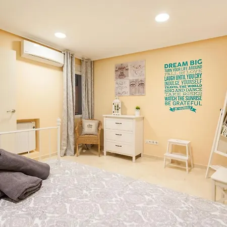 Boutique In The Heart Of Apartment *
