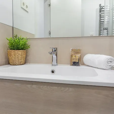 Malasana Terrace En Apartment Madrid