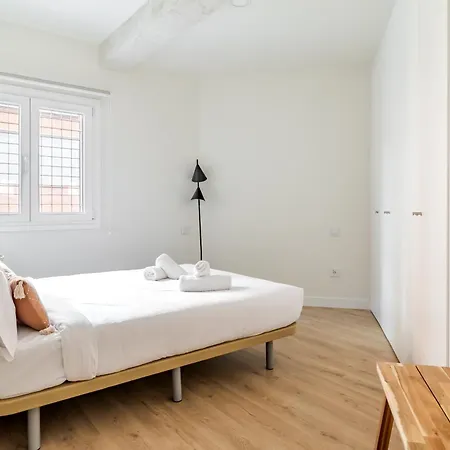 Caterina Plaza Castilla Apartment *