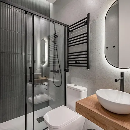 Apartment Plaza Espana Viii Calle San Bernardo 3br 3bh