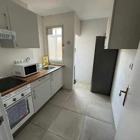 Basic Madrona Guest house