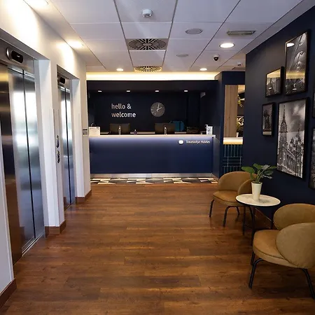 Travelodge Metropolitano Hotel