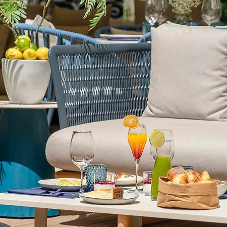 Hotel Coolrooms Palacio De Atocha 4*