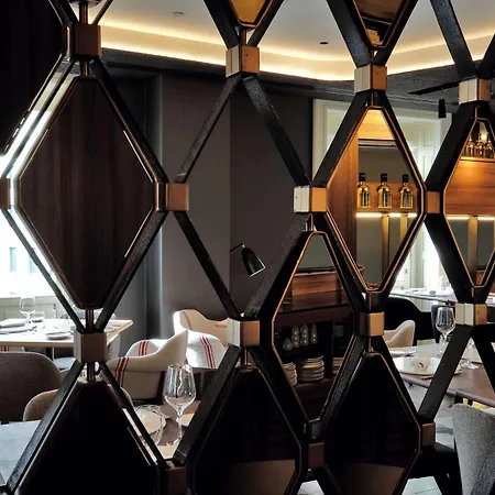 Hotel Nh Collection Gran Via 4*