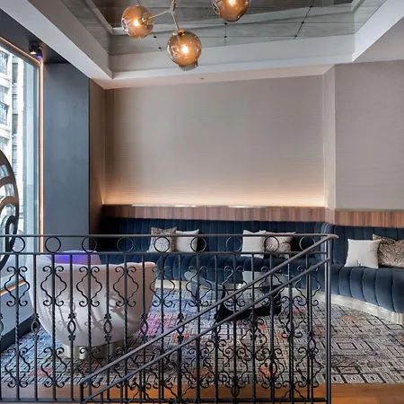Hotel Nh Collection Gran Via 4*