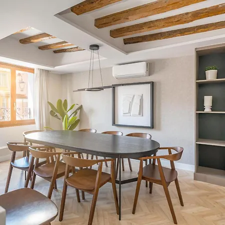 Apartment Puerta Del Sol 3br 3bh
