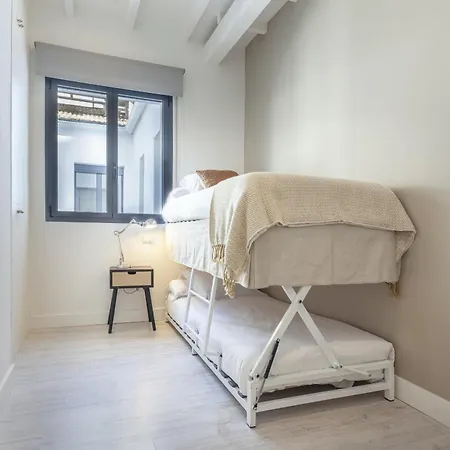 Mit House Olavide En Apartamento *