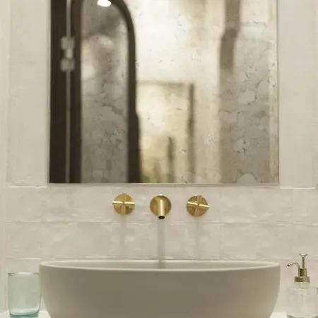 Apartamento De Diseno En Neptuno Madrid