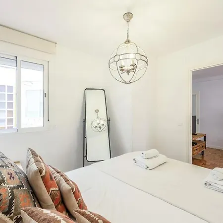Urban Oasis In - Steps From River Manzanares Apartamento *