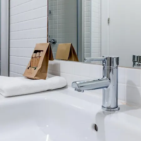 Caterina Plaza Castilla Apartment *