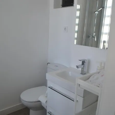Apartment Luxury Renovated With Terrace In *