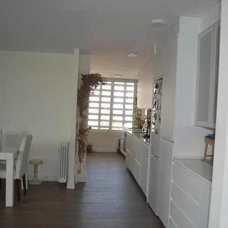 Luxury Renovated With Terrace In *