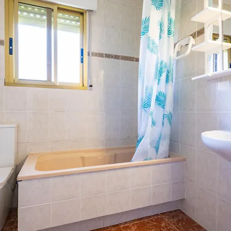 Gemas Adosado En Urbanizacion Cerrada Holiday home