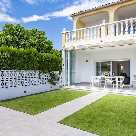 Holiday home Gemas Adosado En Urbanizacion Cerrada