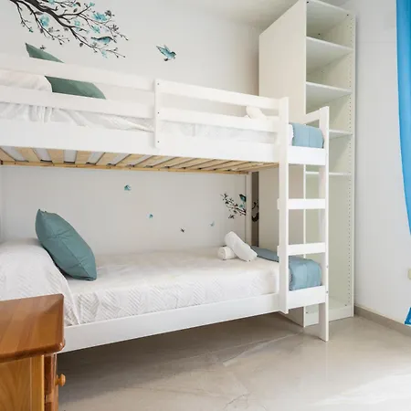 Gemas Adosado En Urbanizacion Cerrada Holiday home *