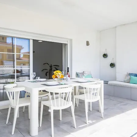 Gemas Adosado En Urbanizacion Cerrada Holiday home *