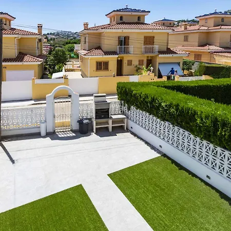 Gemas Adosado En Urbanizacion Cerrada Holiday home *