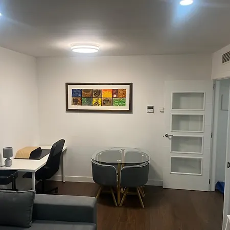 Valdebebas Con Garaje Gimnasio Y Piscina Apartamento *