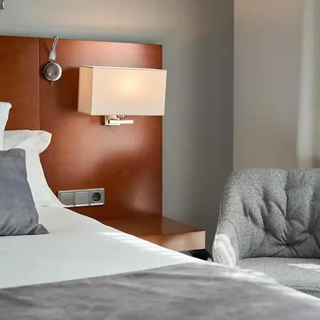 Hotel Puerta De Toledo Madrid