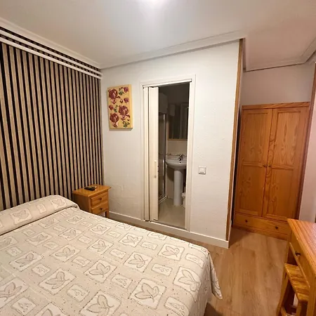 Casa de hóspedes Rober Madri