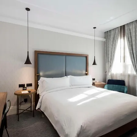 Otel Doubletree By Hilton Madrid-prado