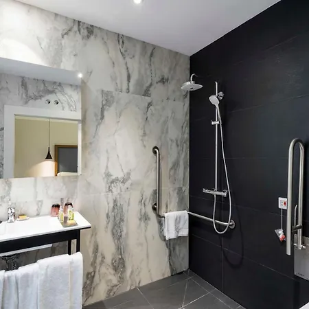Doubletree By Hilton Madrid-prado Ξενοδοχείο