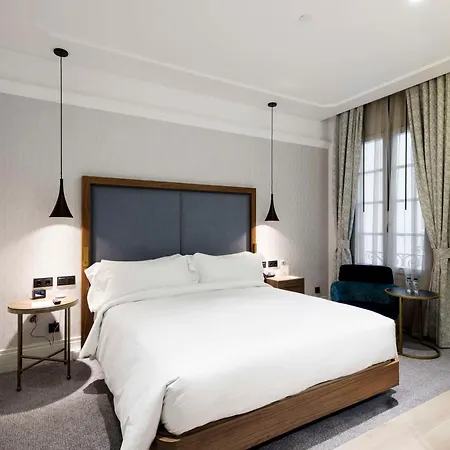 Doubletree By Hilton Madrid-prado Otel Madrid
