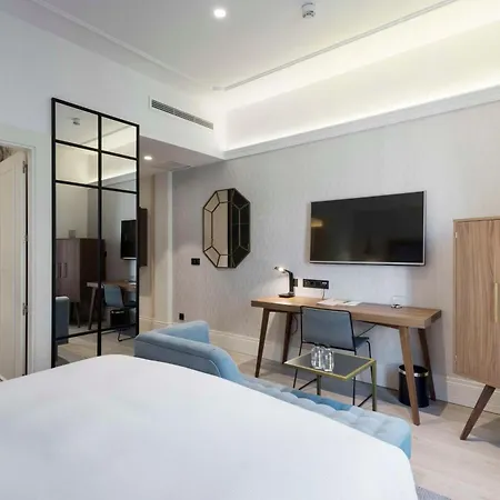 Doubletree By Hilton Madrid-prado Otel 4*