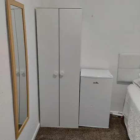 Guest house Cerca Centro De *