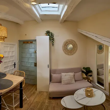 Encantador Atico En El Centro De By Bebalmy Appartement Madrid