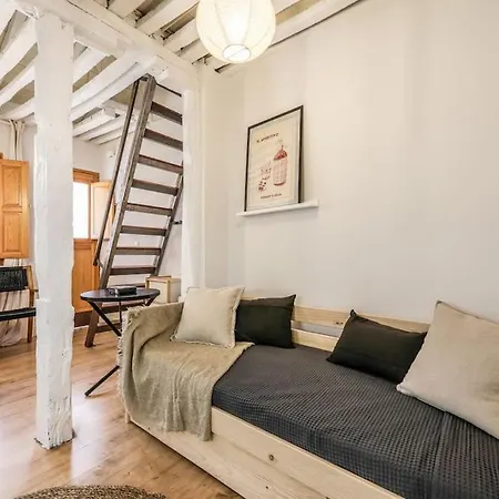 Charming Loft *