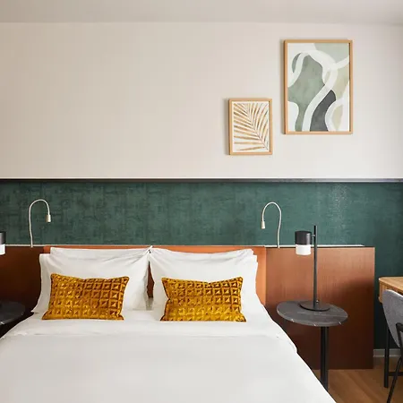 Hotel Crowne Plaza - Centre Retiro By Ihg 4*