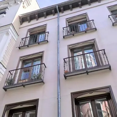 Apartment Hortaleza 72 Calle, Preciosa Buhardilla Entre Chueca Y Malasana *