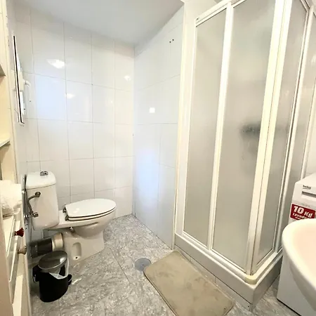 Habitacion Fuencarral Centro Campsite Madrid