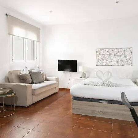 Centrally Located In - 382 Apartment *