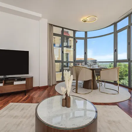 Luxury In Barrio Palacio Apartment Madrid