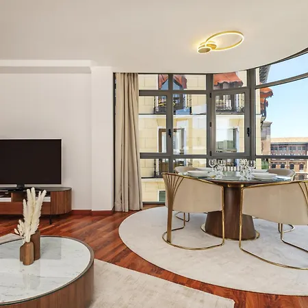 Luxury In Barrio Palacio Madrid