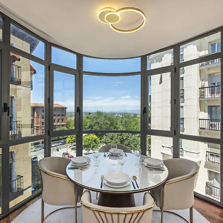Luxury In Barrio Palacio *