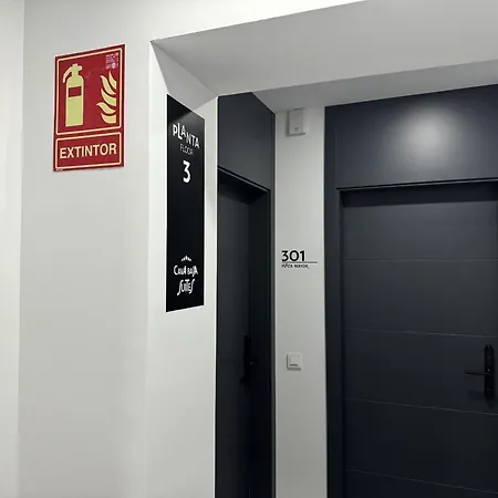 Cavabajasuites Apartment Madrid