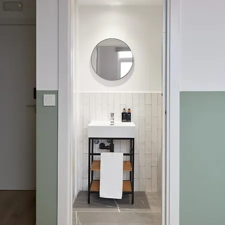 Ola Living Tetuan * Madrid