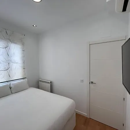 Flat In The Barrio De Delicias, Apartamento *