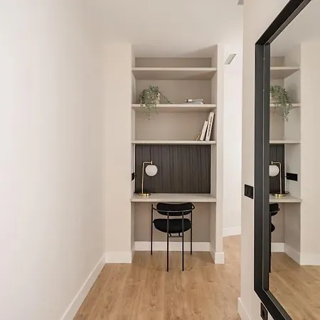 Apartamento Centro Xviii Calle Montera 4br 4bh Madri