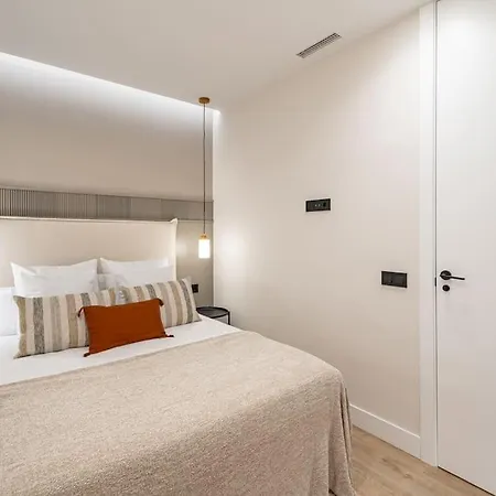 Centro Xviii Calle Montera 4br 4bh Apartment *