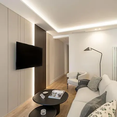 Centro Xviii Calle Montera 4br 4bh Madrid