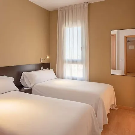 Airport Suites, Affiliated By Melia Aparthotel Madrid